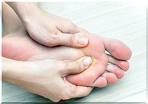 Foot that shows initial symptoms of diabetes