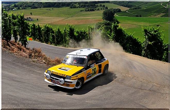 Renault 5 rally.