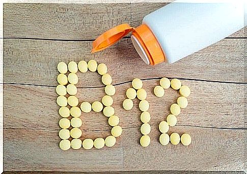 Vitamin B12 on the list of necessary nutrients after 40 years