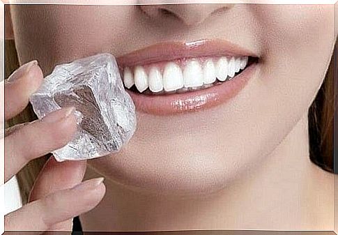 Natural remedies for mouth sores based on ice