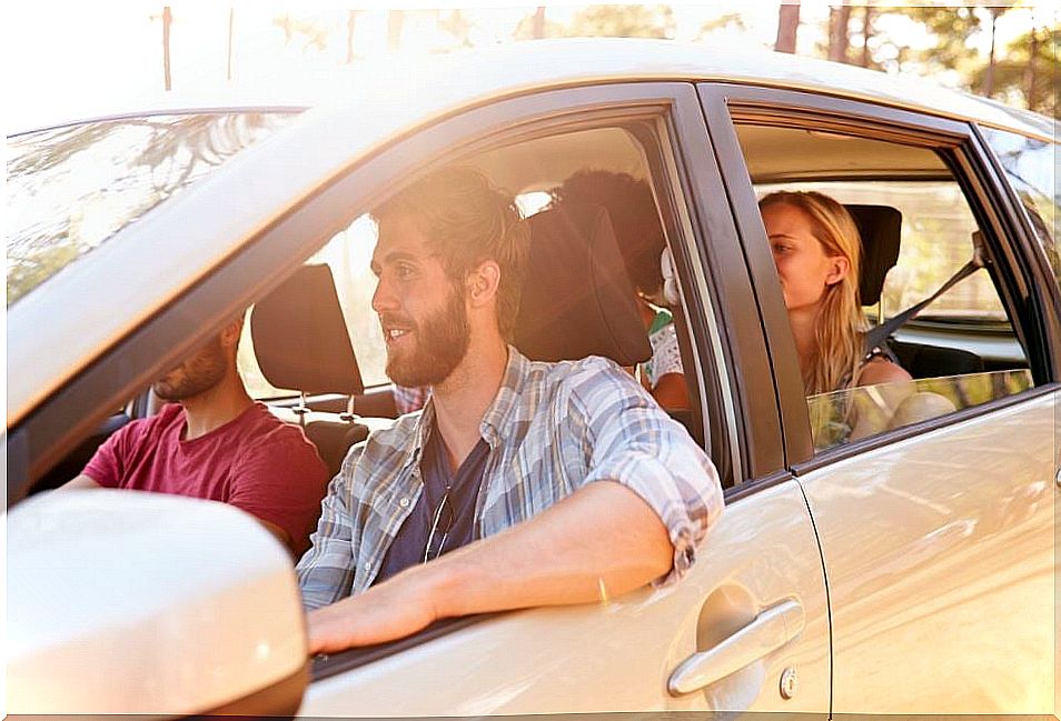 Advantages and disadvantages of car sharing apps