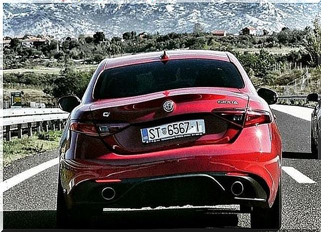 alt = "Rear of the Alfa Romeo Gulia"