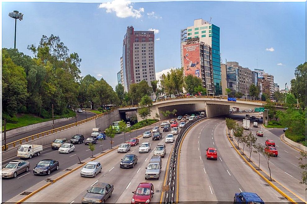 We see that cars are partly to blame for pollution in cities.