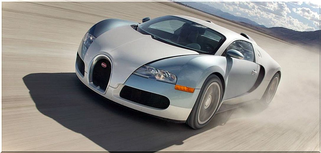 Bugatti Veyron: front