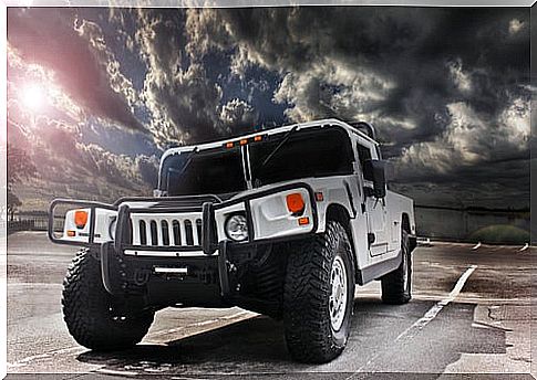 Hummer H1 off-road