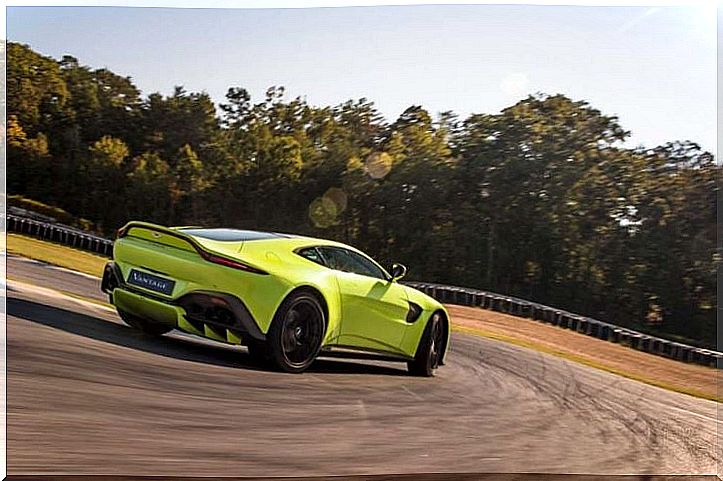 Rear image of the New Aston Martin Vantage 2018