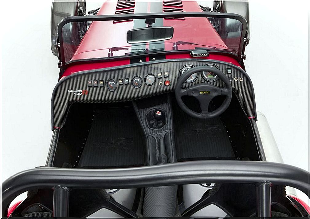 Caterham Seven 420 sports car: interior