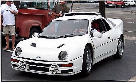 Ford RS 200 street.