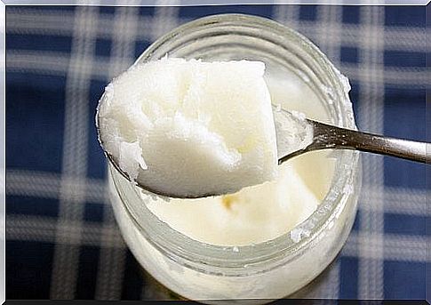 Coconut oil in a homemade anti-wrinkle cream