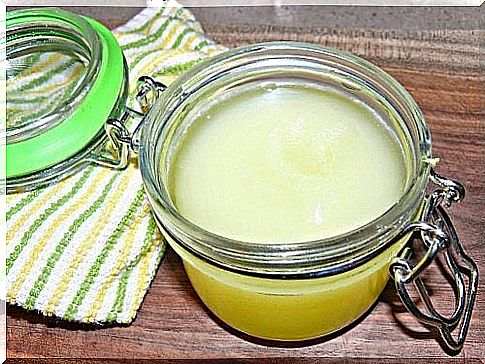 How to make your own VapoRub ointment at home