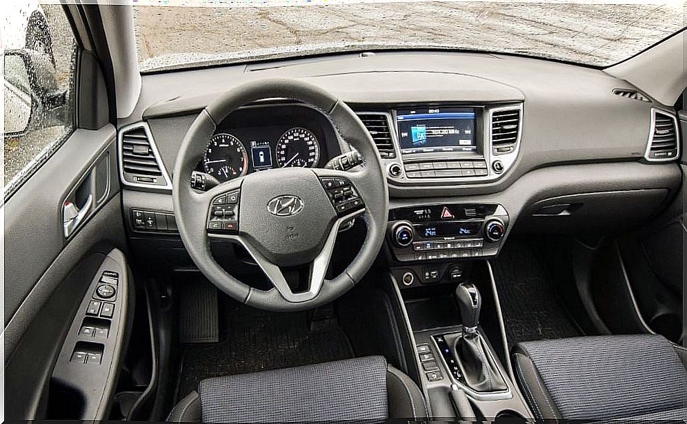 alt = "Interior of the new Hyundai Tucson"