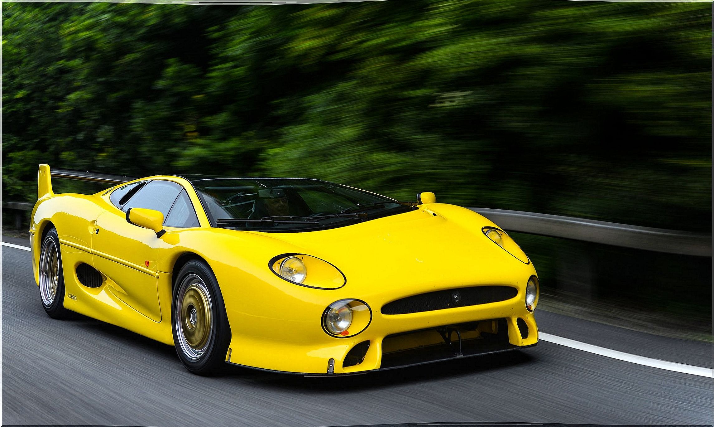 Jaguar XJ220S TWR