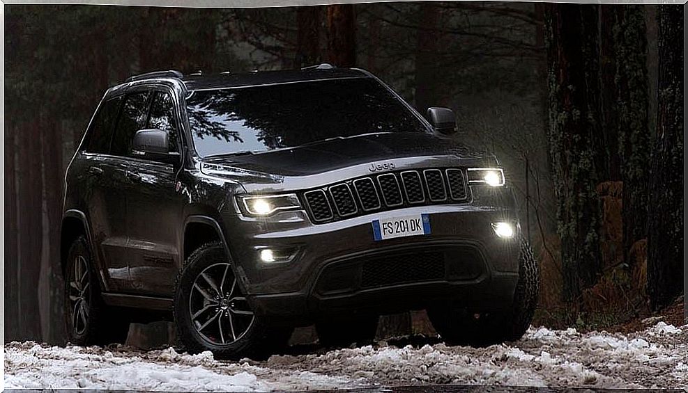 Jeep Grand Cherokee: the North American giant