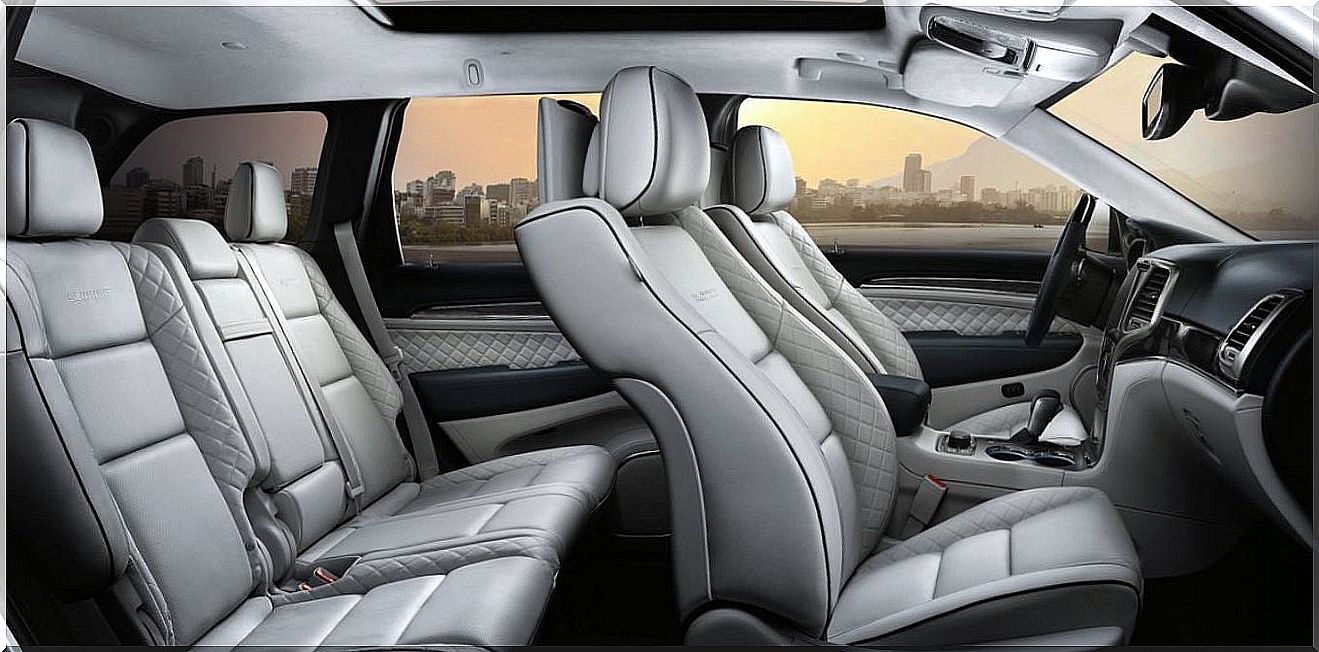 Interior space Jeep Grand Cherokee 2017 new