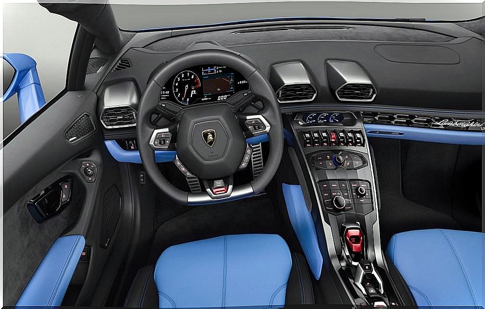 Interior of the Lamborghini Huracán.