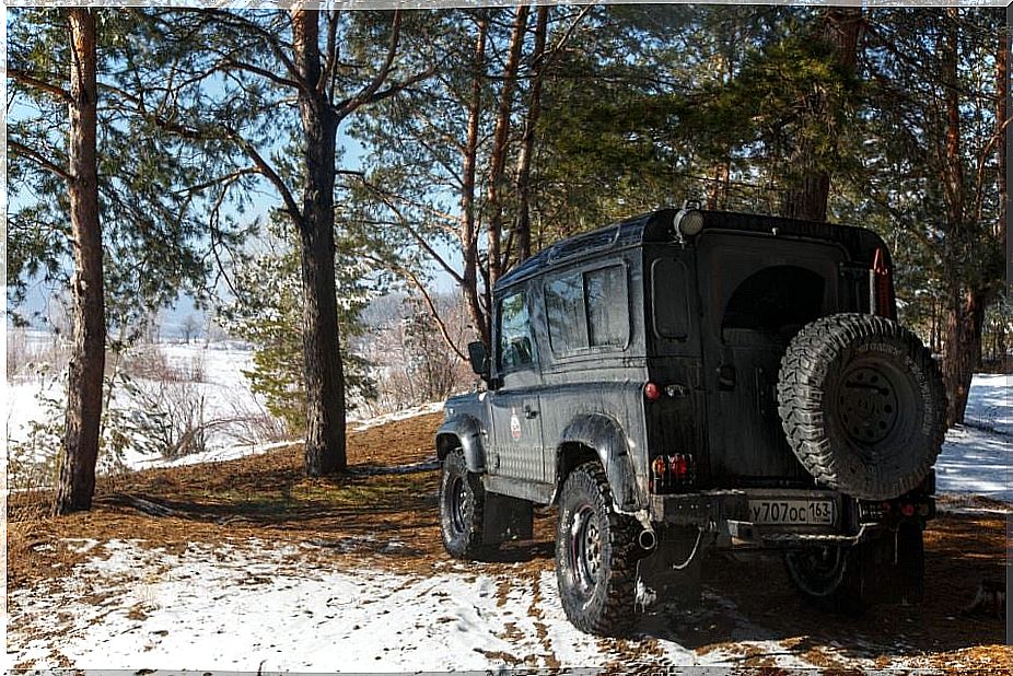 Land Rover, your companion on the road