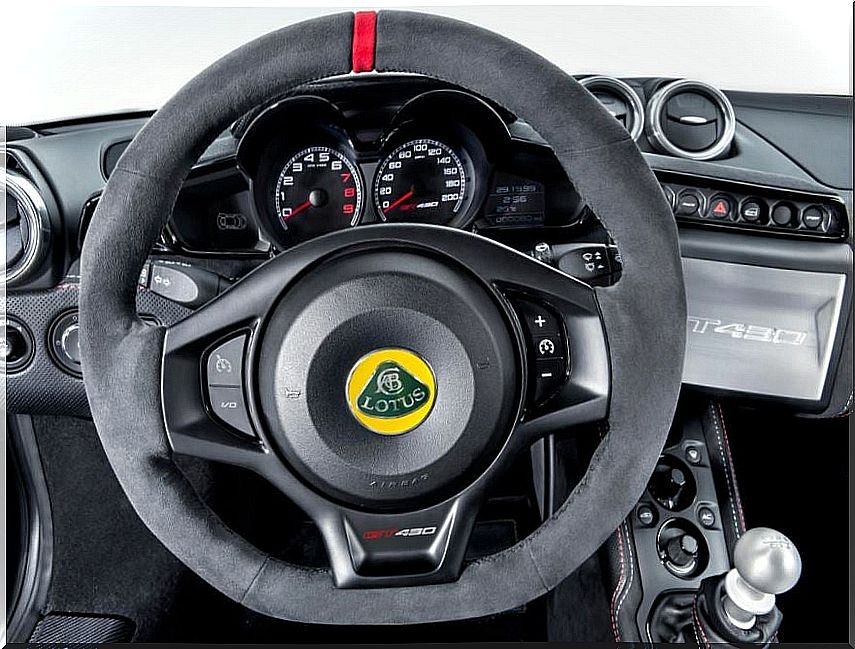 Lotus Evora GT430 interior.