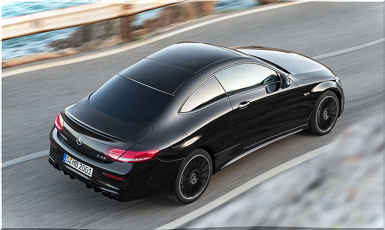 Mercedes-AMG C 43 Coupé: rear