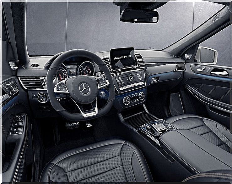 Mercedes AMG GLS 63 SUV SUV: interior