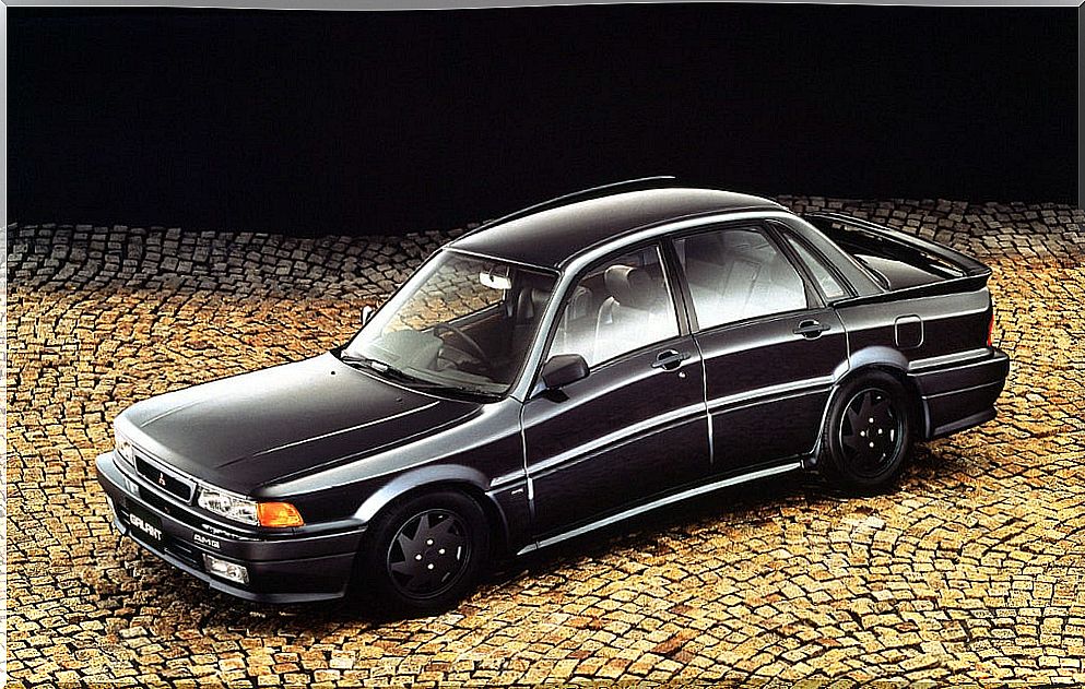 Mitsubishi Galant AMG, the unknown Japanese super saloon