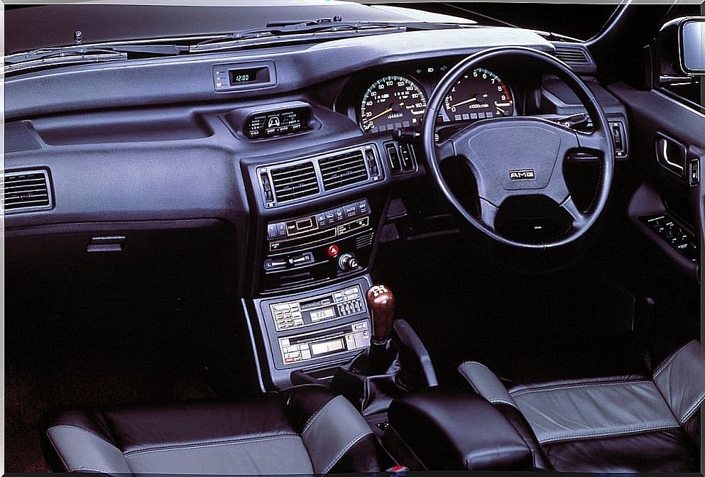 Mitsubishi Galant AMG: interior