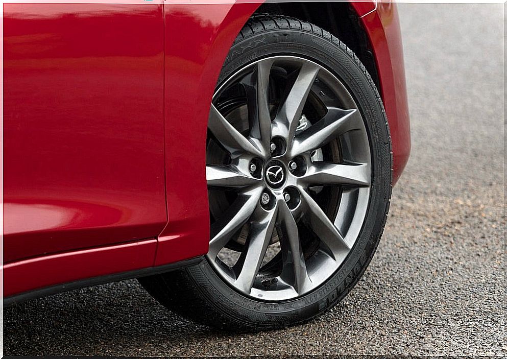 Steel or alloy wheels, which one to choose?