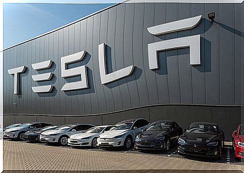 Tesla pretends to be China's automotive king