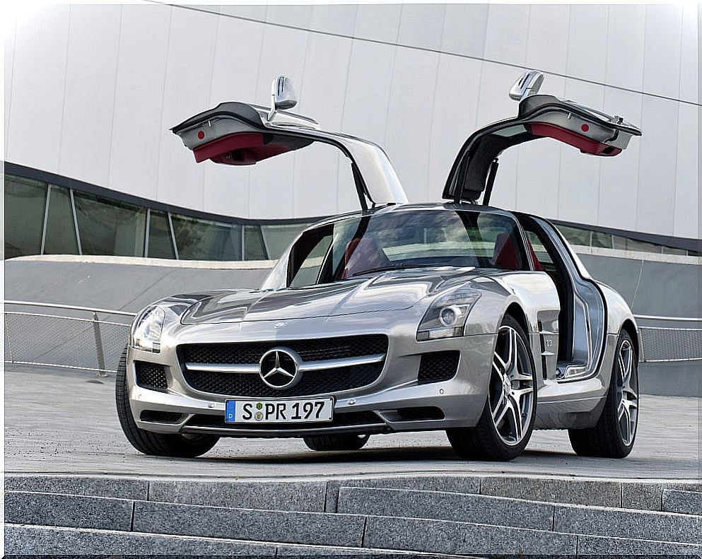 Mercedes SLS AMG