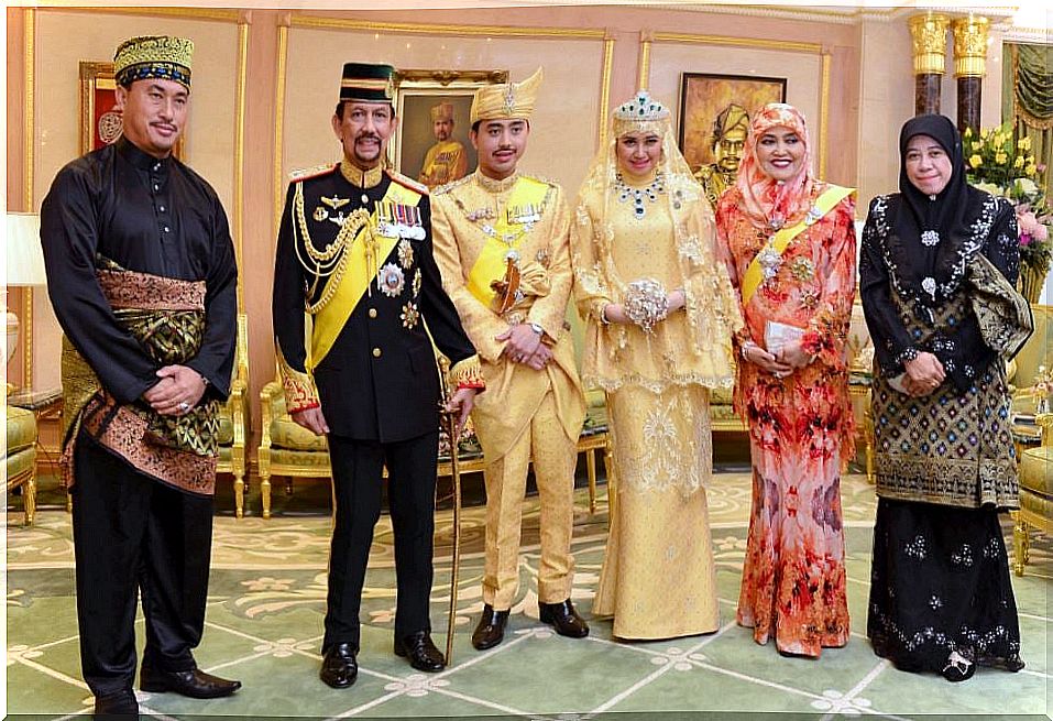 The Sultan of Brunei and his family.