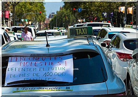 The taxi war against Uber and Cabify