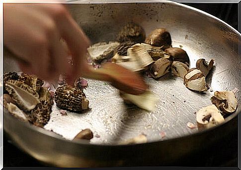 Toxic side of cooking and pans